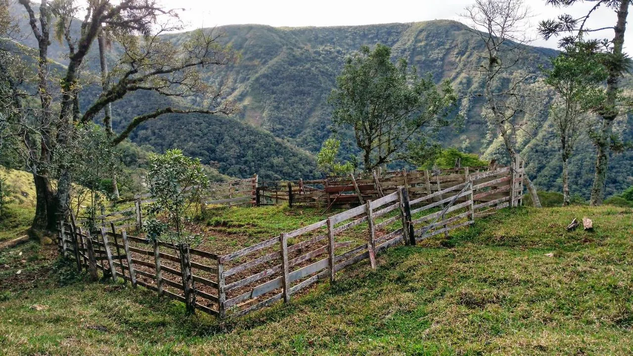 Chalé na serra - natureza, trilhas e cachoeiras Villa Volta Grande  Chalet